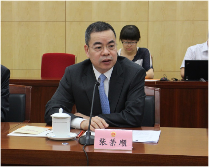 张荣顺批评香港有部分人将一地两检政治化。