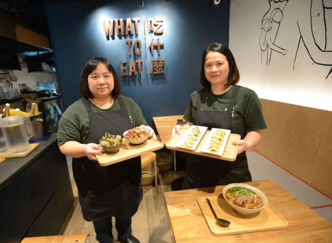 二人開設的台菜小店「請坐」去年獲米芝蓮「車胎人美食推介」，惜榮譽卻帶來爭拗，「請坐」結業收場。