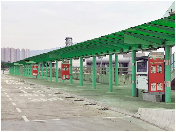 位于屯门赤鱲角隧道公路的巴士转乘站。资料图片