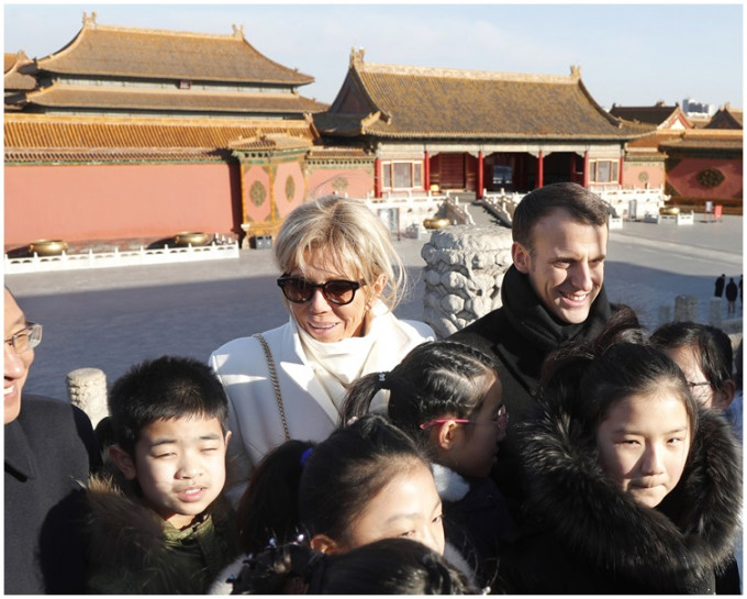 馬克龍與夫人布麗吉特北京故宮參觀。 AP