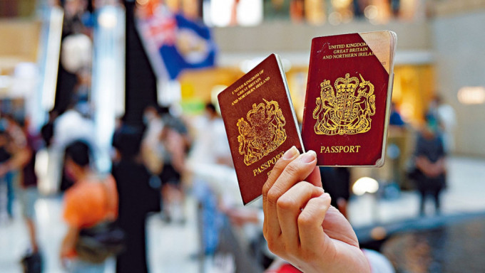 2022 年5.2萬港人以BNO 「5+1」簽證移居英國。資料圖片