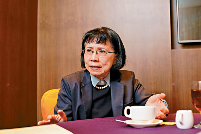 南丰集团创办人陈廷骅长女陈慧芳，反对胞妹要求披露文件的做法。