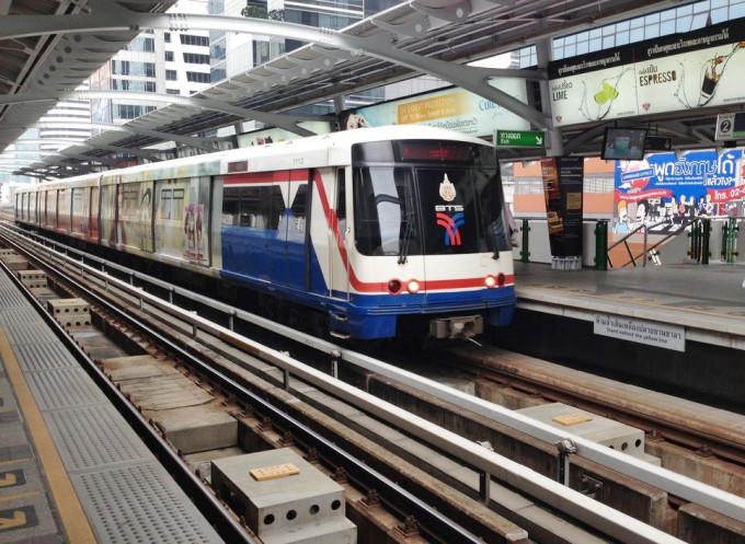 当地政府与曼谷的铁路公司合作，为大众提供为期数天的免费乘搭BTS服务。资料图片