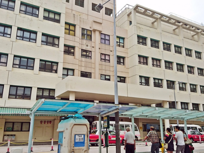 聯合醫院一名77歲男病人離世，本港累計101人染疫亡。資料圖片