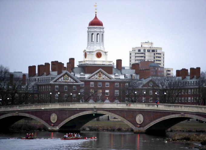 哈佛大学被指性别歧视。AP