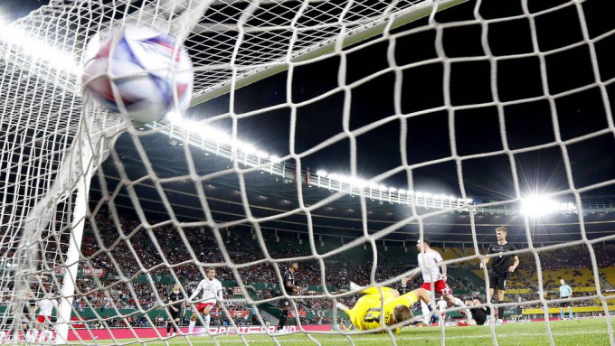 丹麥錄得兩連勝，排在A1組榜首。 Reuters