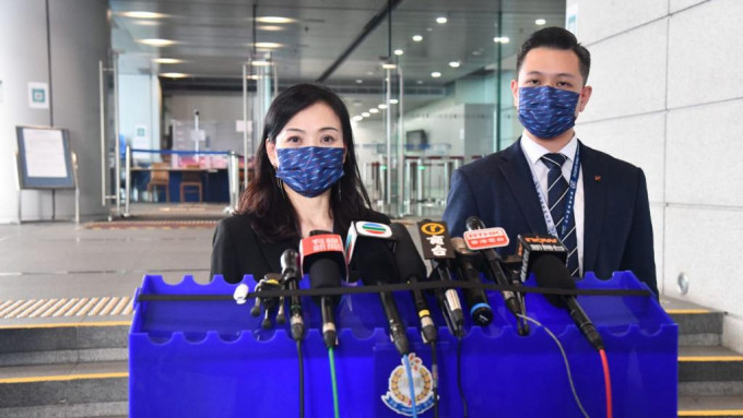 警方商业罪案调查科讹骗案调查组警司孔庆勋(左)及署理总督察林俊康(右)。