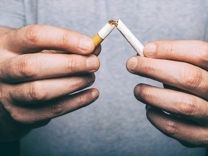 日本一間企業獎勵員工戒煙不抽煙可獲額外6天假。（網圖）
