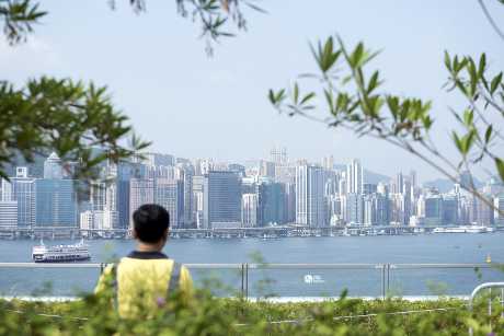 根據歐盟於五月實施的條例，本港或國內企業但凡有向歐盟居民提供服務，當中所收集的個人資料都需要受歐盟監管。新華社