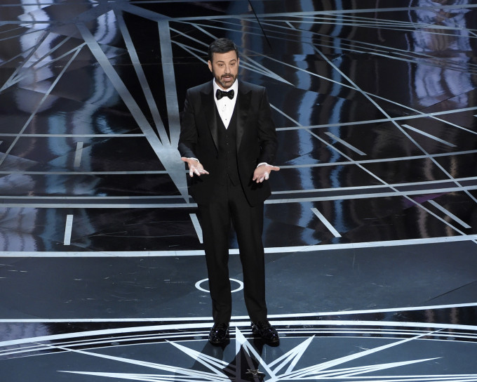 主持人Jimmy Kimmel挑起政治話題。