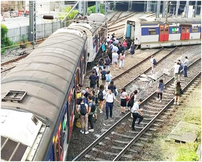 紅磡站附近日前發生列車出軌意外。資料圖片