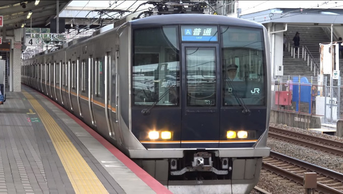 日本JR神户线电车。网上图片