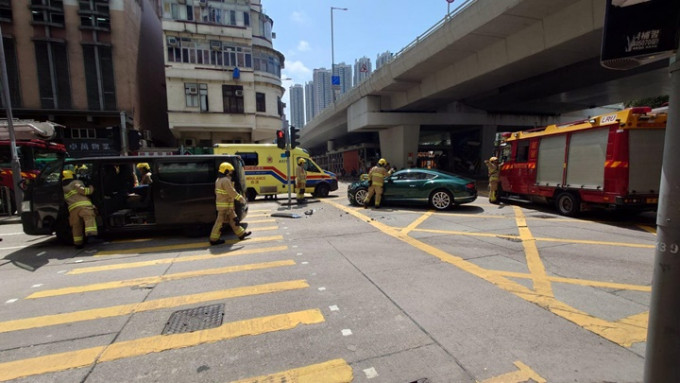 欽州街與通州街交界發生交通意外。fb：Joseph Lam