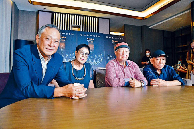 杜琪峯、许鞍华、洪金宝和袁和平都认为香港电影界够团结，望新晋导演也能延续这精神。