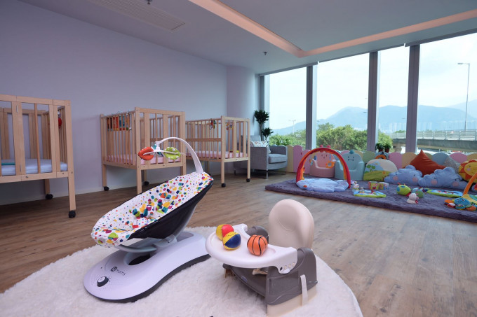 本港首间机场幼儿园开幕，已招收46名婴幼儿。