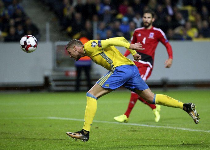 在A组，瑞典主场以8:0大胜卢森堡。AP