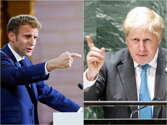 法國總統馬克龍（左）及英國首相約翰遜（右）在潛艇風波後首次通電話。AP圖片