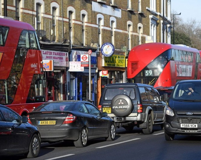 英國在2003年開始徵收塞車費。