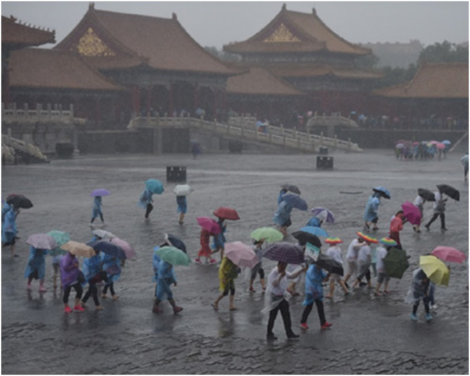 气象台预测北京今日暴雨及有大风。图:新华社