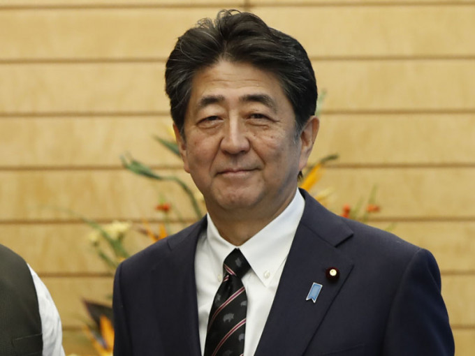日本人姓名罗马拼音2020年起采先姓后名，首相安倍晋三现被写成Shinzo Abe，未来「正名」为Abe Shinzo。AP图片