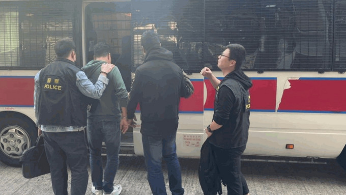 警冚深水埗汝洲街非法釣魚機賭檔 3人被捕