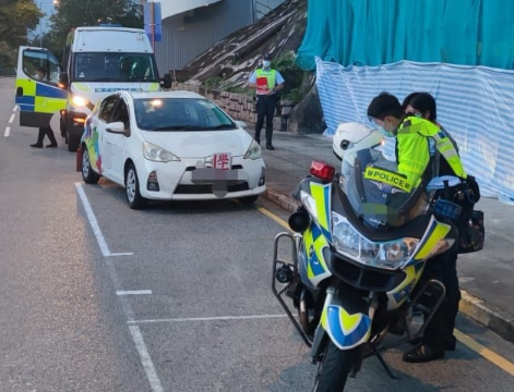 警方在港島打擊「違法學習駕駛」。 警方圖片