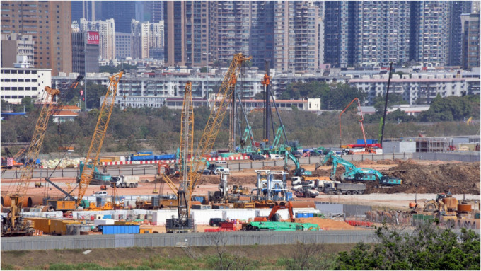 港府初步预留邻近深圳的河套区方舱医院改为「在港驿站」。资料图片