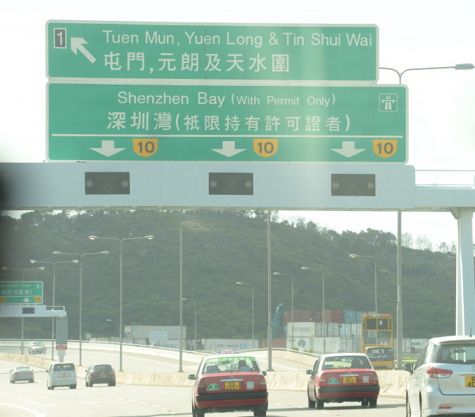 深圳湾公路大桥重开。资料图片