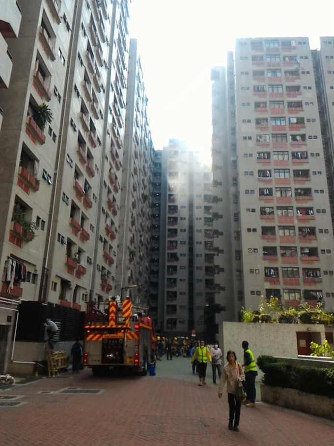 紅磡家維邨發生火警。香港突發事故報料區