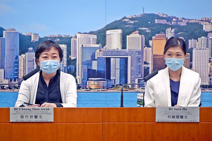 張竹君（左）表示支持全民檢測，何婉霞（右）指是個人決定不便回答。 資料圖片