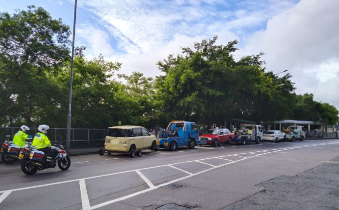 深水埗警区联同西九龙总区交通部在区内进行重点交通执法行动。