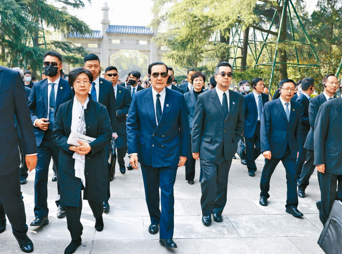 去年3月27日，马英九首度访问大陆，期间参观南京中山陵。