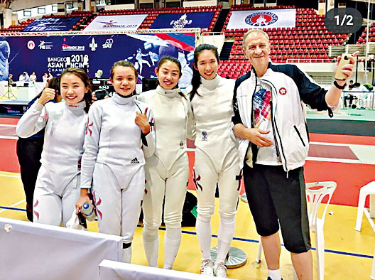 港女子重剑队历史性出綫奥运，江旻憓随即在网上报喜。