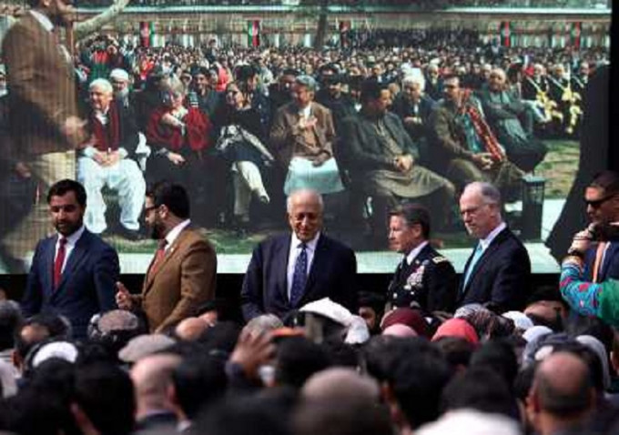 阿富汗政府举行和谈，当局答应分批释放5000塔利班囚犯。AP
