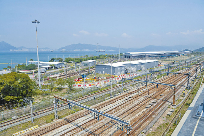 港鐵昨推出小蠔灣發展項目第一期招標。