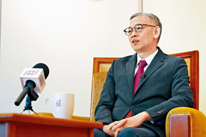 廉政專員胡英明表示，現正構建香港國際廉政學院，期望明年廉署成立50周年之際宣布正式成立。