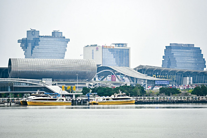 广州琶洲港澳客运口岸开始试运营。