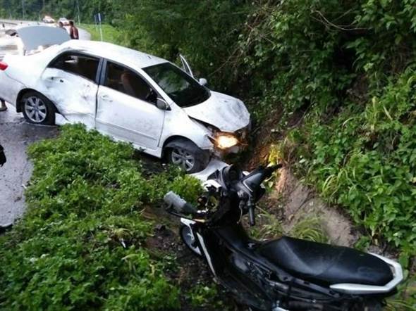 香港男子在泰国北部与内地女友驾驶电单车期间遇上车祸死亡。网上图片