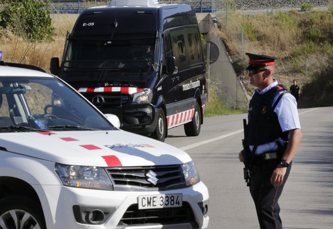 西班牙警方连日追缉在逃疑凶。AP