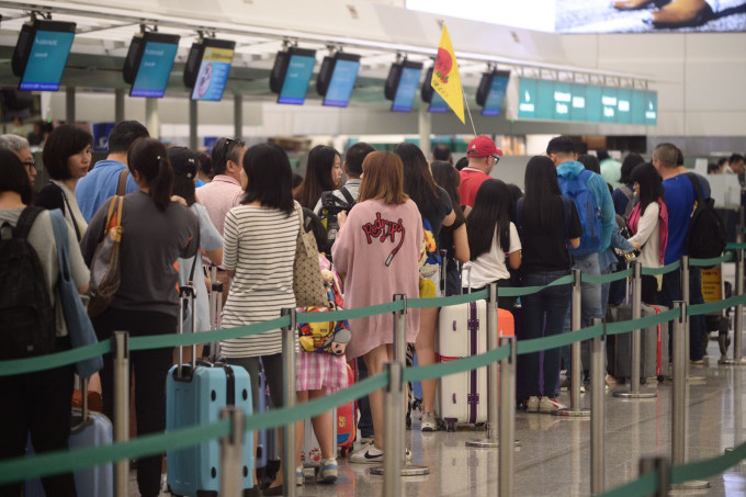 暂有6班往来冲绳和香港的航班受影响。