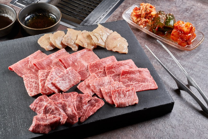 Yankiniku Jumbo首次推出JUMBO嚴選和牛燒肉二人及四人外賣套餐。
