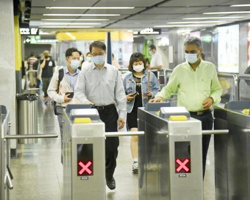 港鐵延長今明兩個月到期的都會票餘下車程有效日期四十日。資料圖片