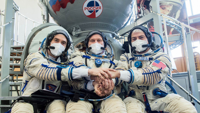 美俄太空人今日將同乘俄飛船返回地球。路透社圖片