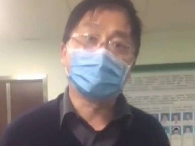 湖北省市監局官員訓斥醫護，責令道歉並停職調查。