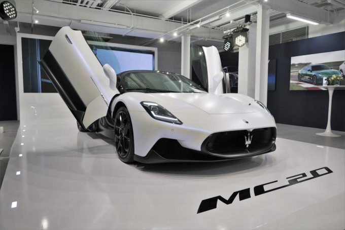 現場直擊 專店優先預覽maserati Mc 三百五十萬元超跑新星 星島日報