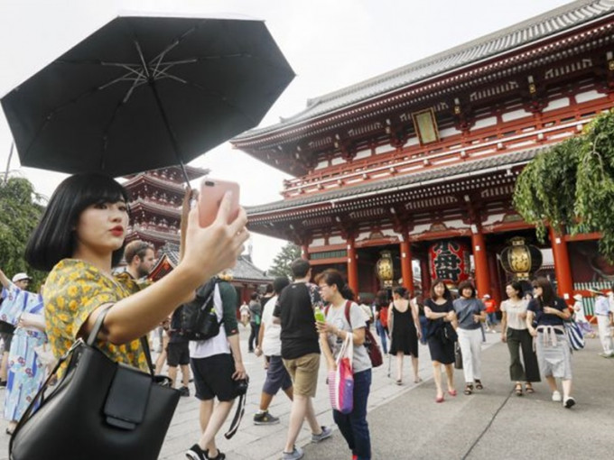 日本成中國黃金周外遊熱點，香港首跌出頭10位。網圖