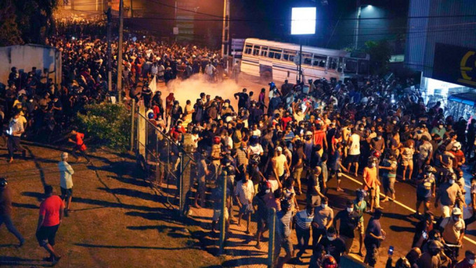斯里蘭卡近期爆發大型暴力示威。AP資料圖片