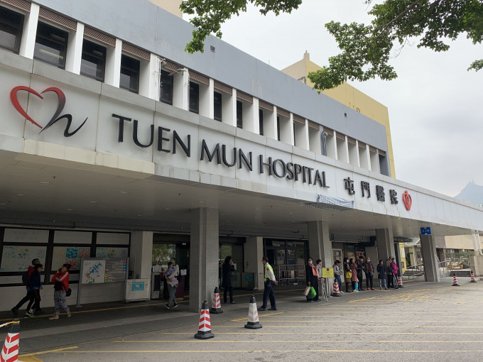 屯門醫院一名69歲確診新冠肺炎男病人離世。 資料圖片