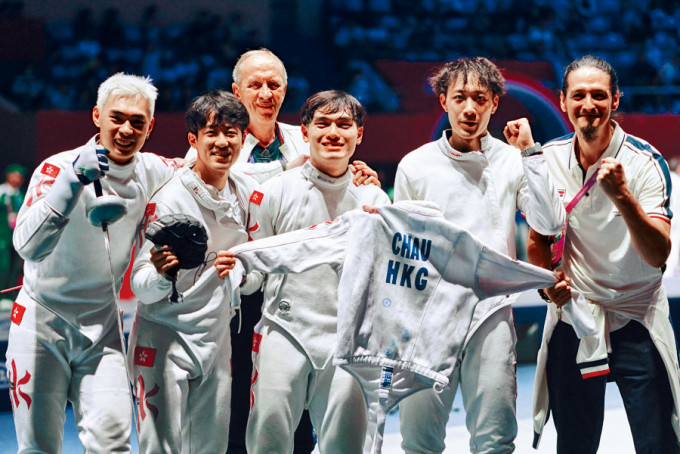 香港男子重劍隊斬下團體銅牌。