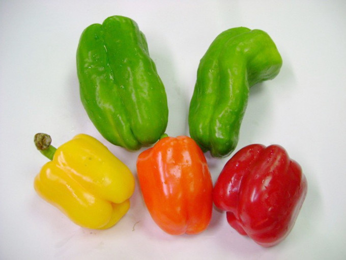 彩椒不但顏色鮮艷，營養亦各有不同。網圖